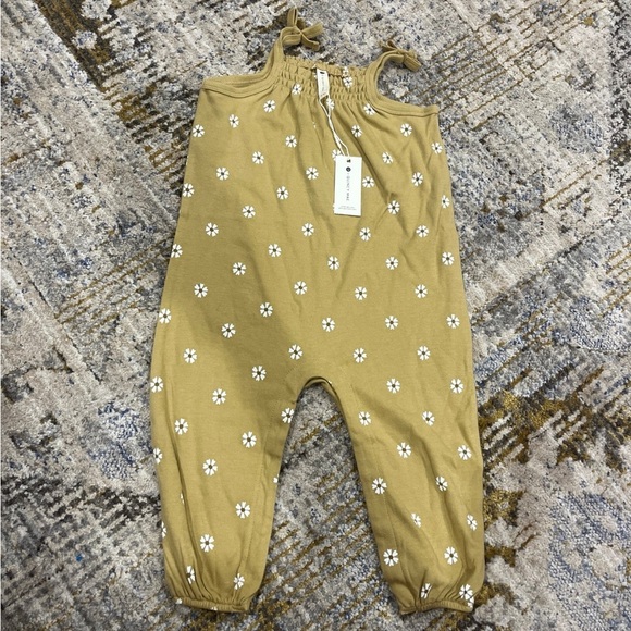 Quincy Mae Floral Jumpsuits - Picture 3 of 3